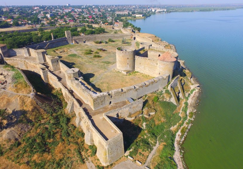 Cetatea Crăciuna, Romania, Romania